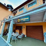 Lola's House 4*