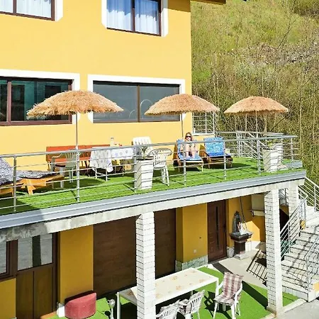 Pensjonat Lola's House