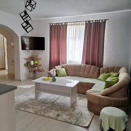 Lola's House