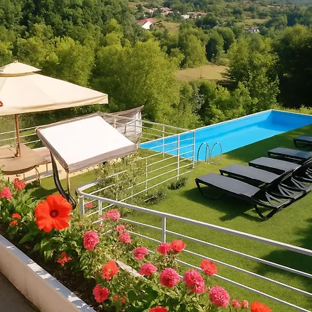 Pensjonat Lola's House 4*