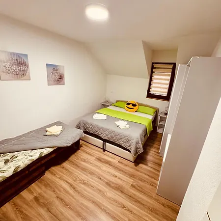 Lola's House 4*
